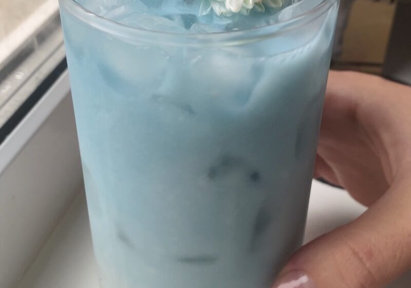 Голубой чай-латте (butterfly pea latte) 🦋
